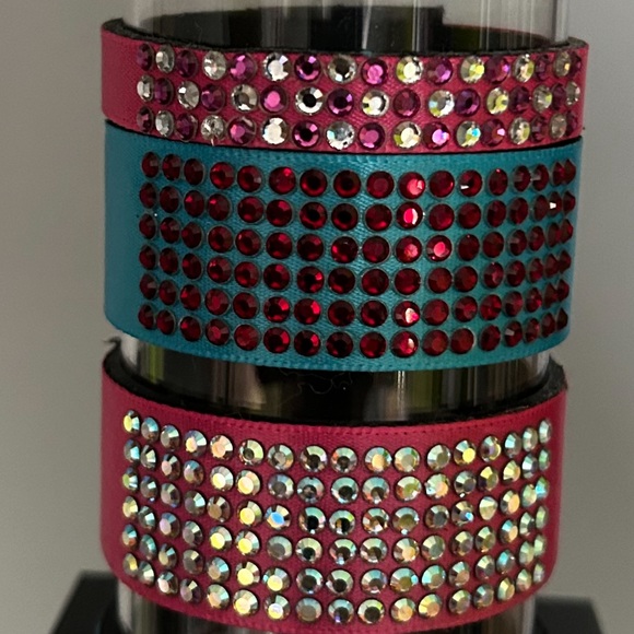 Cuff Bracelets with Swarovski crystals - Picture 3 of 4